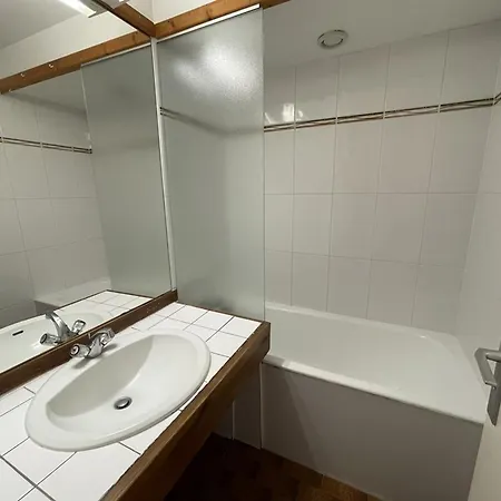 Apartamento Avec Balcon, Au Pied Des Pistes Et Commerces - Fr-1-787-24 Laveissière