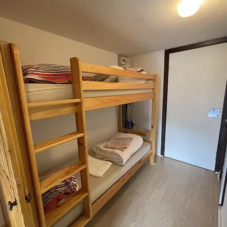 Avec Balcon, Au Pied Des Pistes Et Commerces - Fr-1-787-24